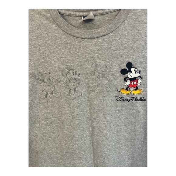 Disney World Embroidered Mickey T-Shirt Size XL DS1 - Picture 2 of 3